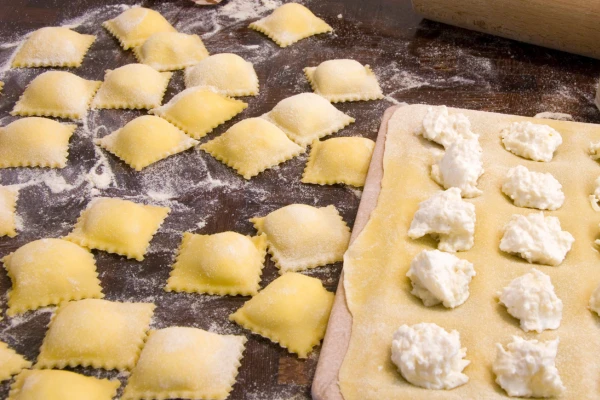 como hacer ravioli de queso