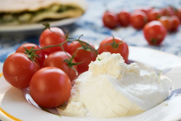 tomate cherry y ricotta para salsa de espagueti espinacas